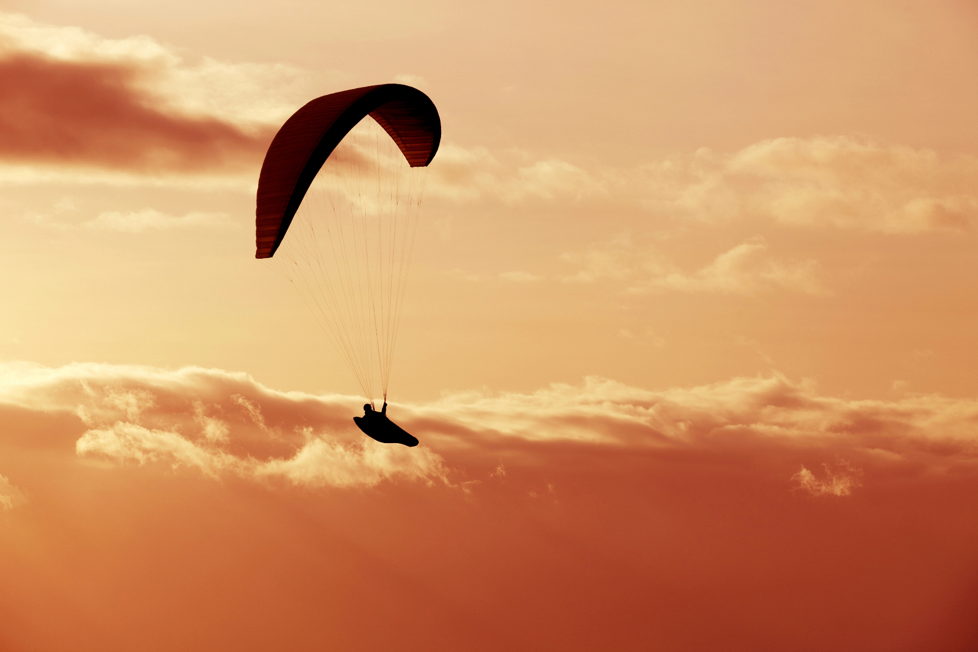 Tandem paragliding je izkušnja, ki ti ostane še dolgo po pristanku.